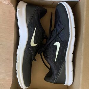 Nike Orive NM Athletic Low Top Black Running Sneakers 677136-010 Women Size US 6